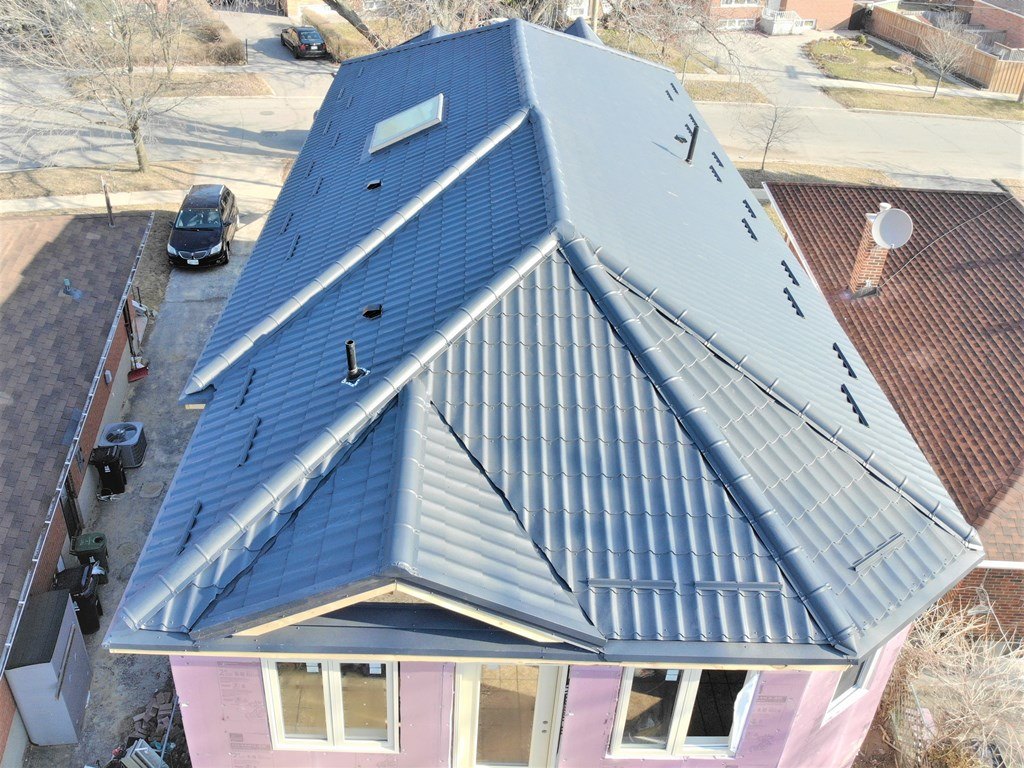 Metal roof in Scarborough