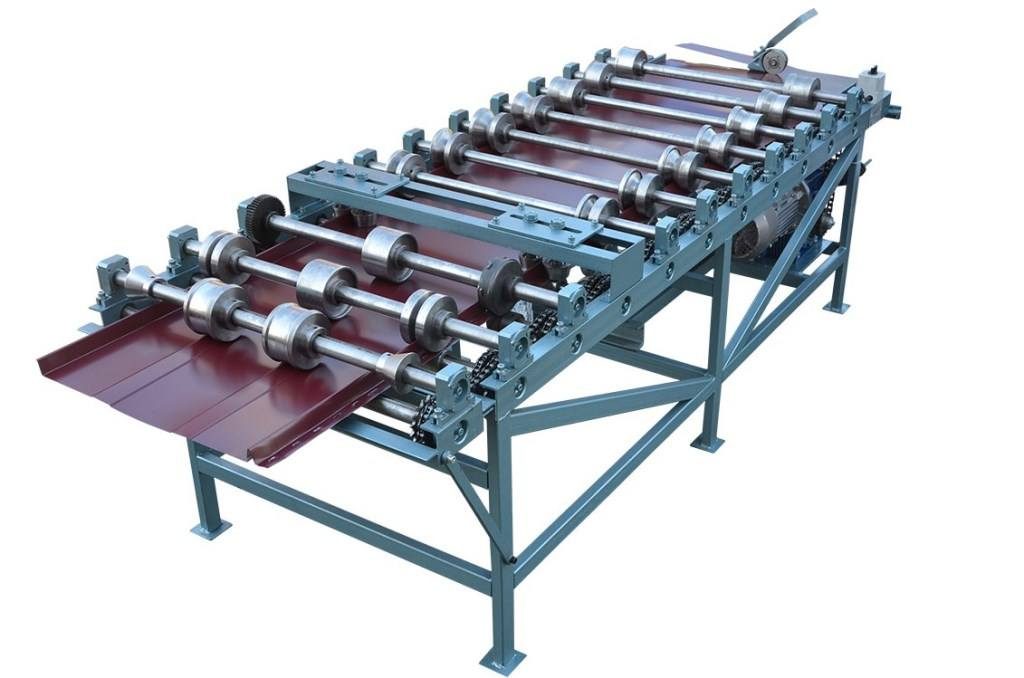 Portable click-lock vertical seam metal roof roll forming machine