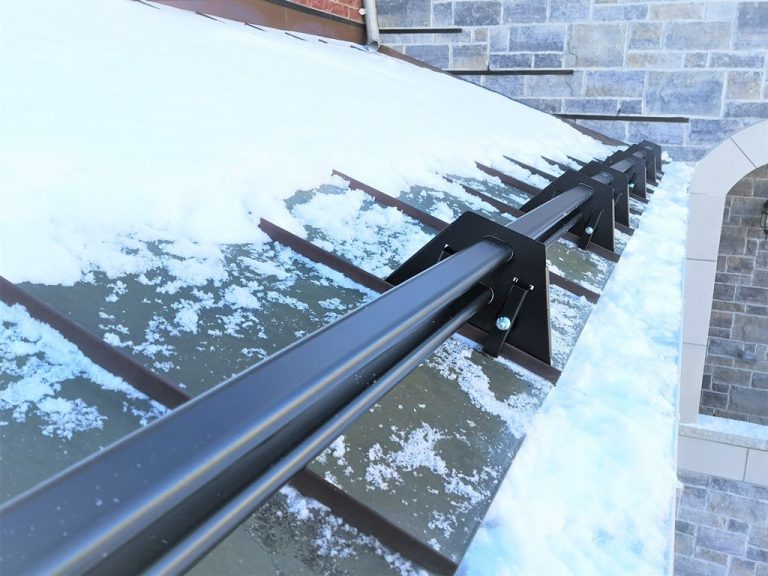 How to stop snow from sliding off metal roof? Metal Roof Experts in Ontario, Toronto, Canada.