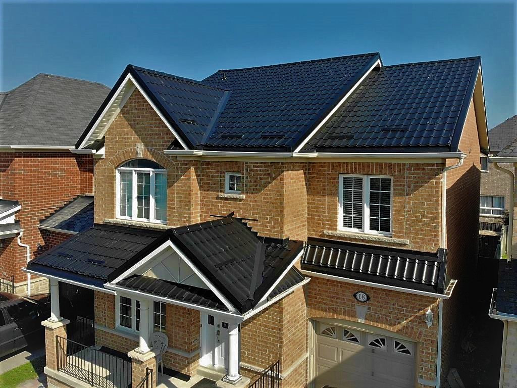 Black Metal Roof In Ajax Metal Roof Experts In Ontario Toronto Canada   Black Metal Roof 8 1024x768 