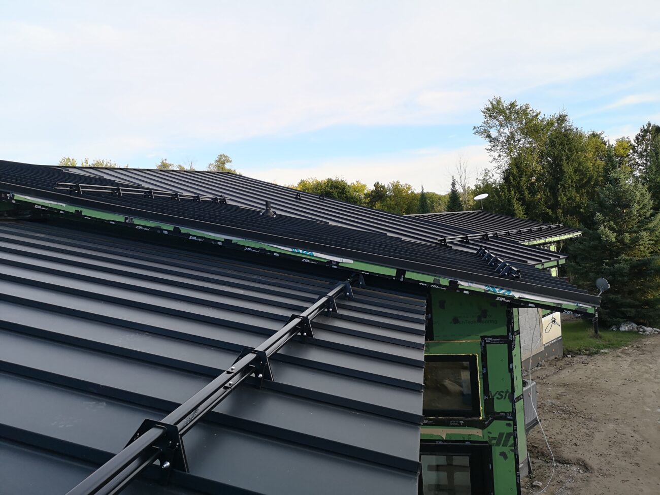 Standing seam metal roof on residential property in Barrie, Ontario